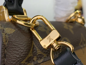 Louis Vuitton Tilsitt Bag – LHB712