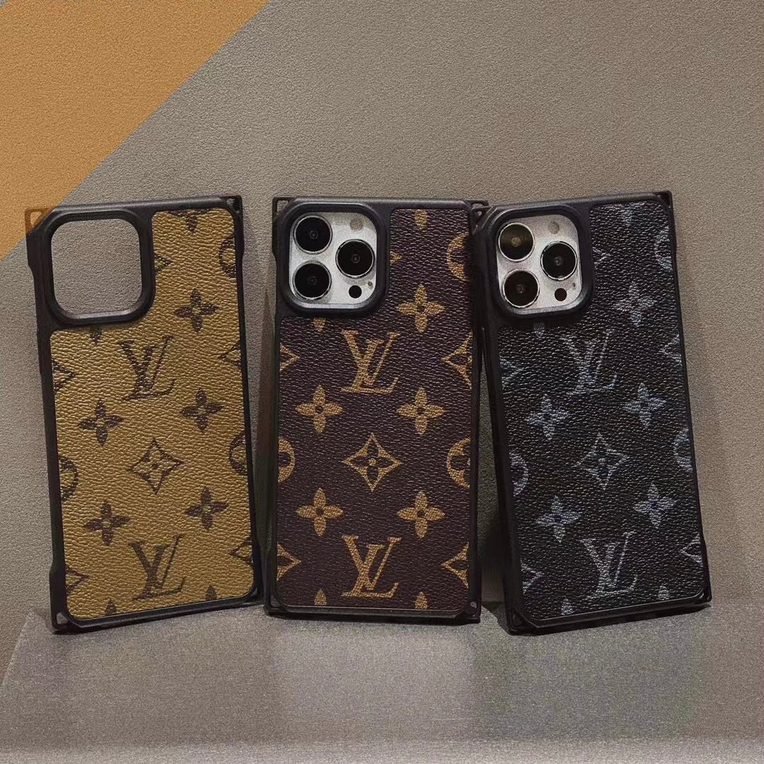 PROTECTIVE LV CHAIN PHONE CASE FOR IPHONE