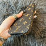 TRADITIONAL LOVE IPHONE CASE WITH CAMERA PROTECTION theroxymob